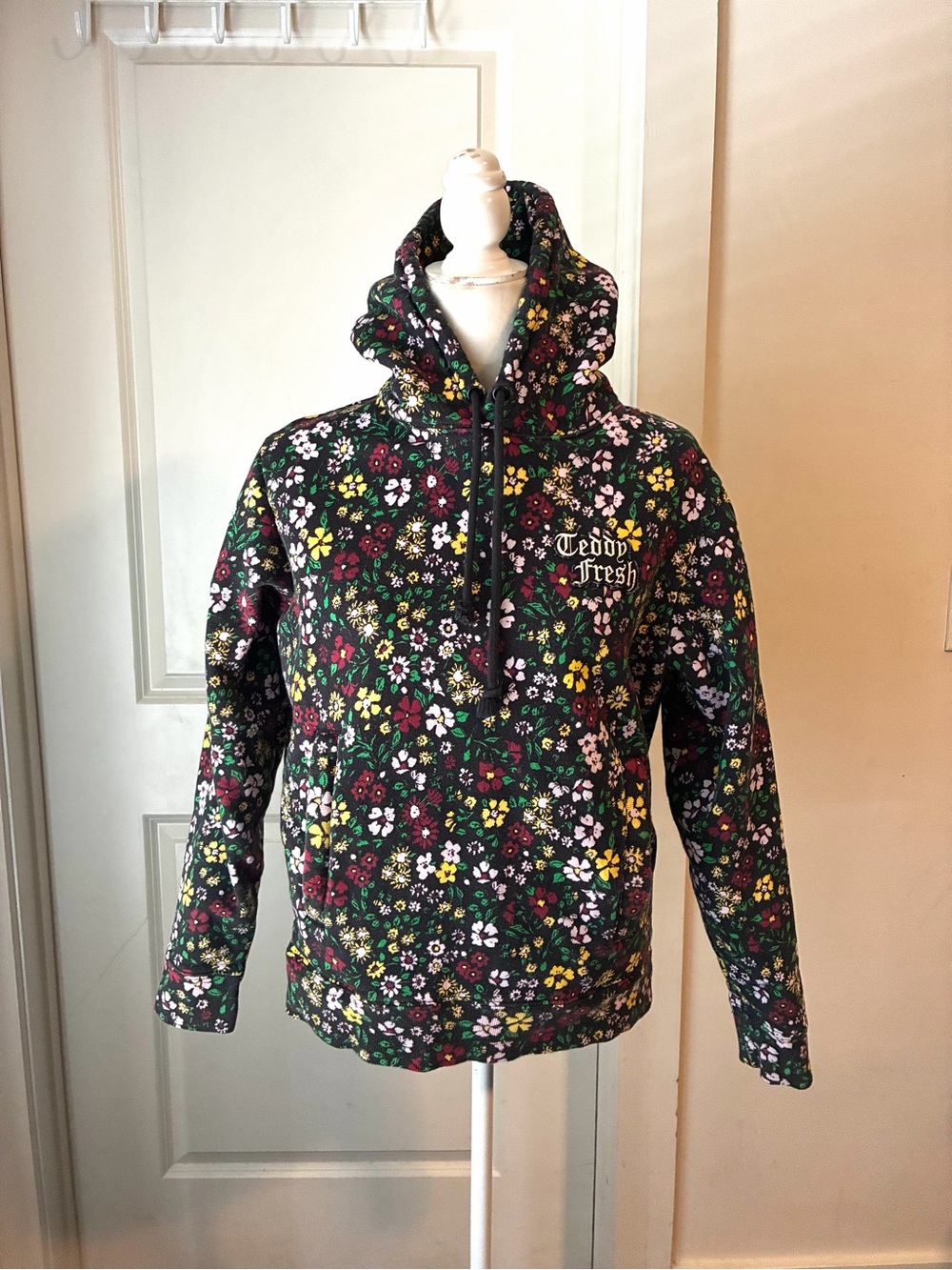Teddy Fresh Grandma’s Floral Hoodie Jacket Black Multi Sz men’s XS Women’s M
